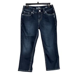 Silver Suki Mid Rise Capri Size 30 Darkwash